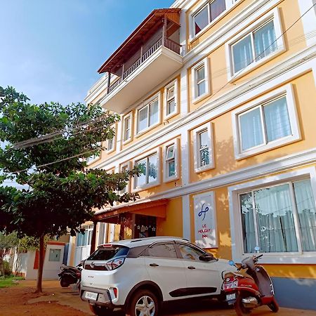 Le Holiday Inn Pondicherry Bagian luar foto