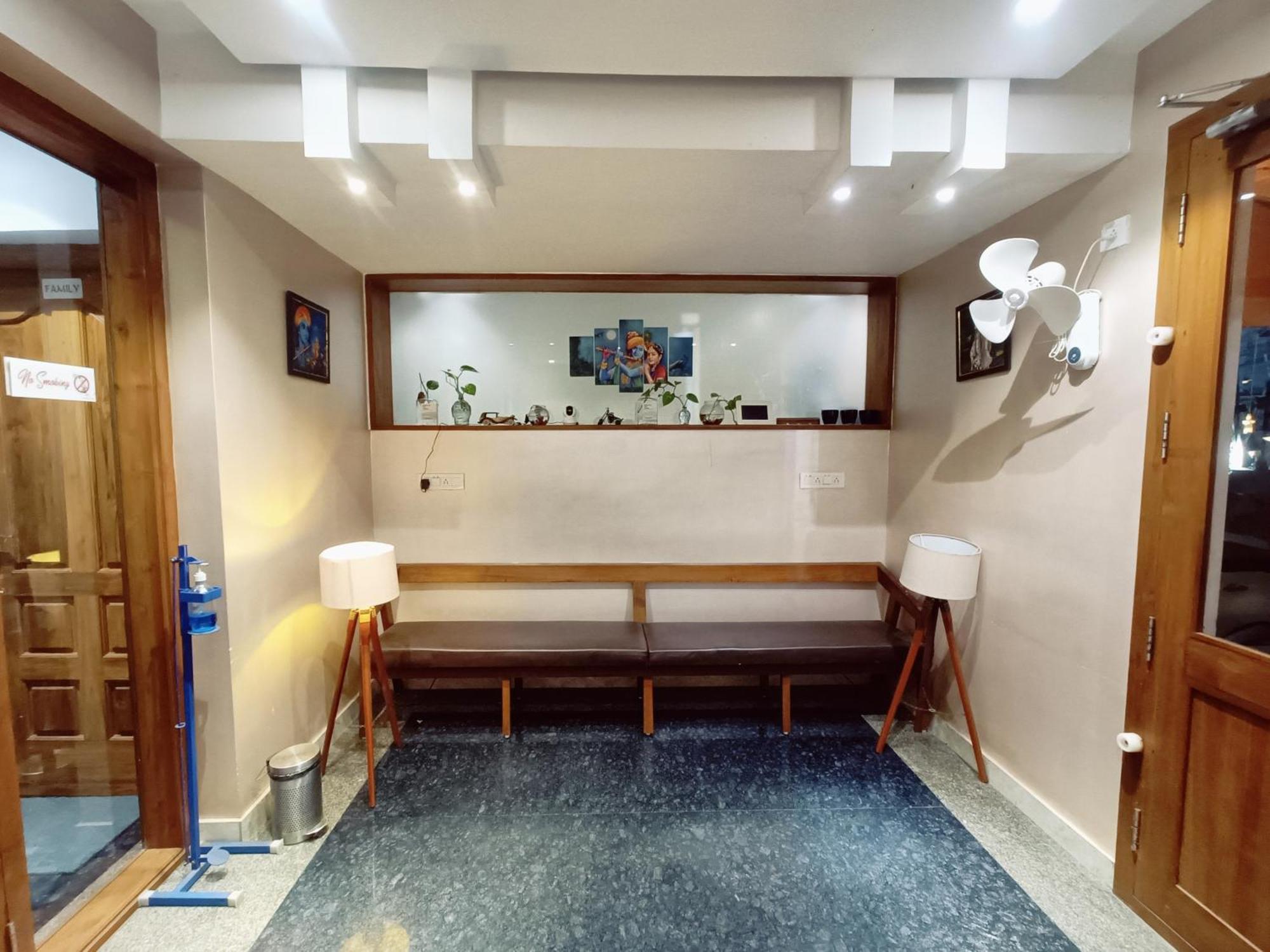 Le Holiday Inn Pondicherry Bagian luar foto