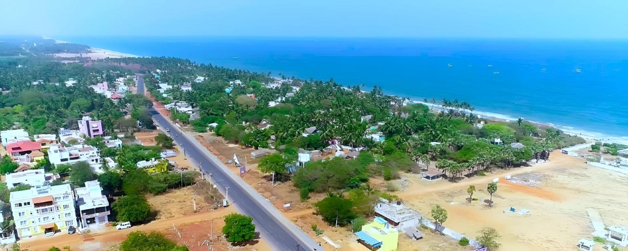 Le Holiday Inn Pondicherry Bagian luar foto