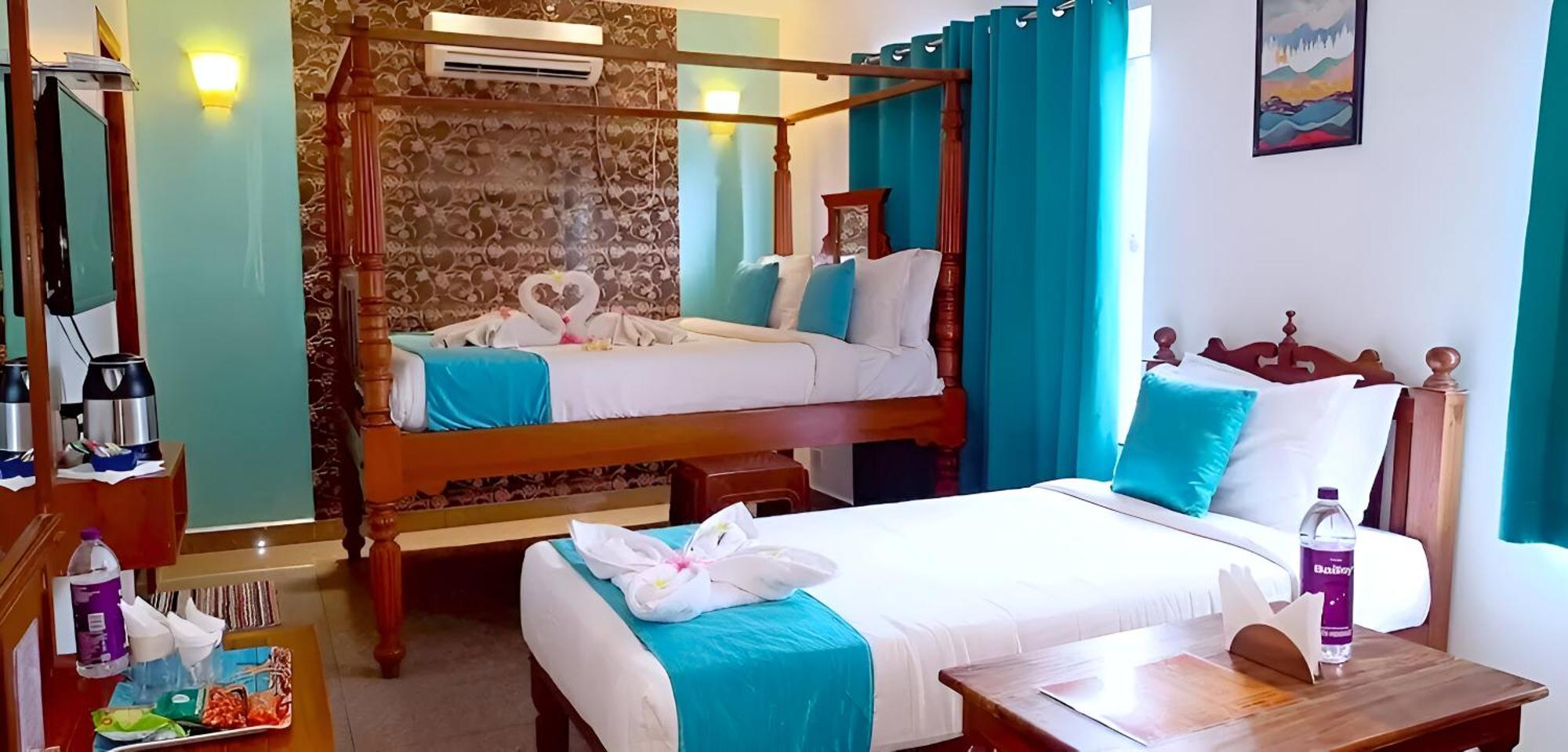Le Holiday Inn Pondicherry Bagian luar foto