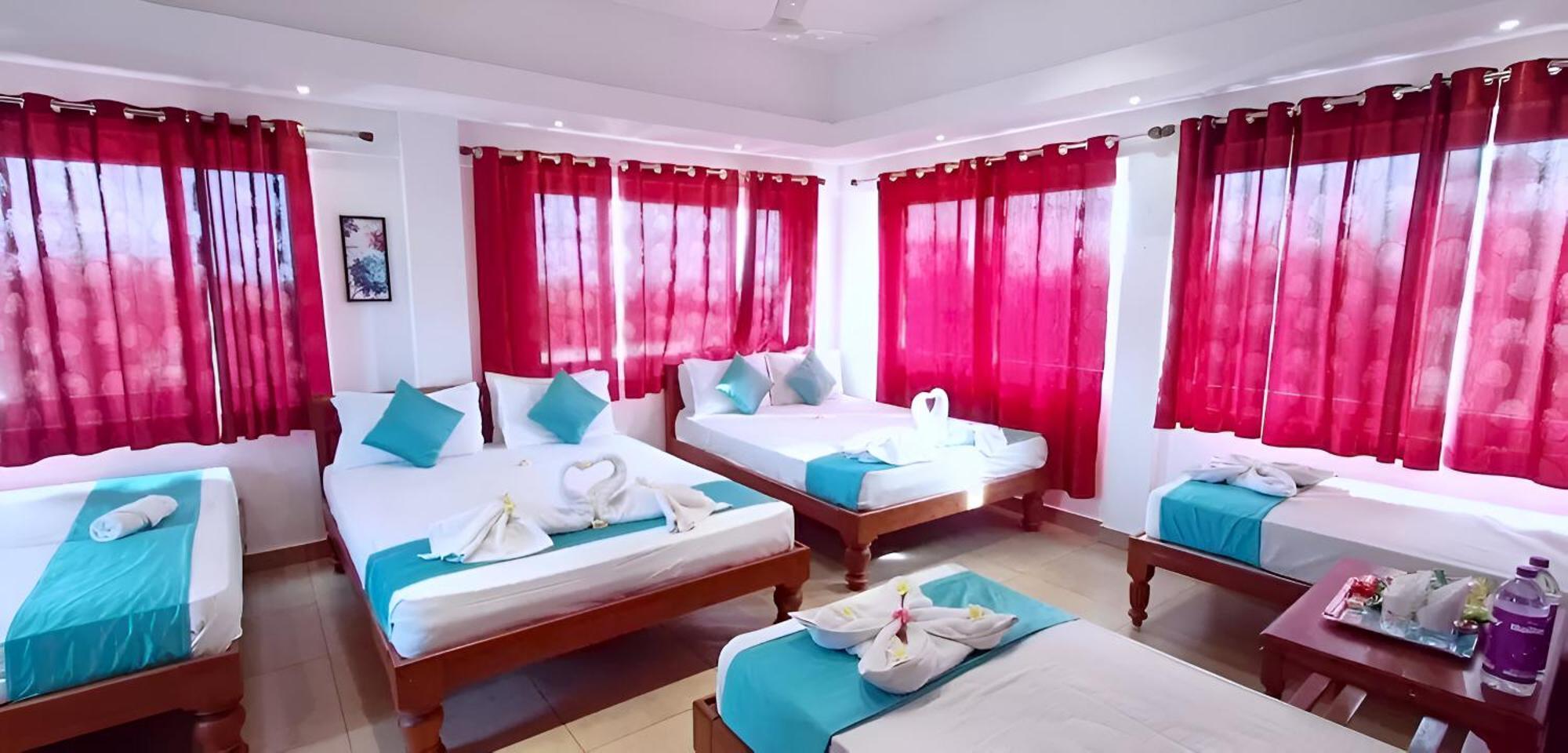 Le Holiday Inn Pondicherry Bagian luar foto