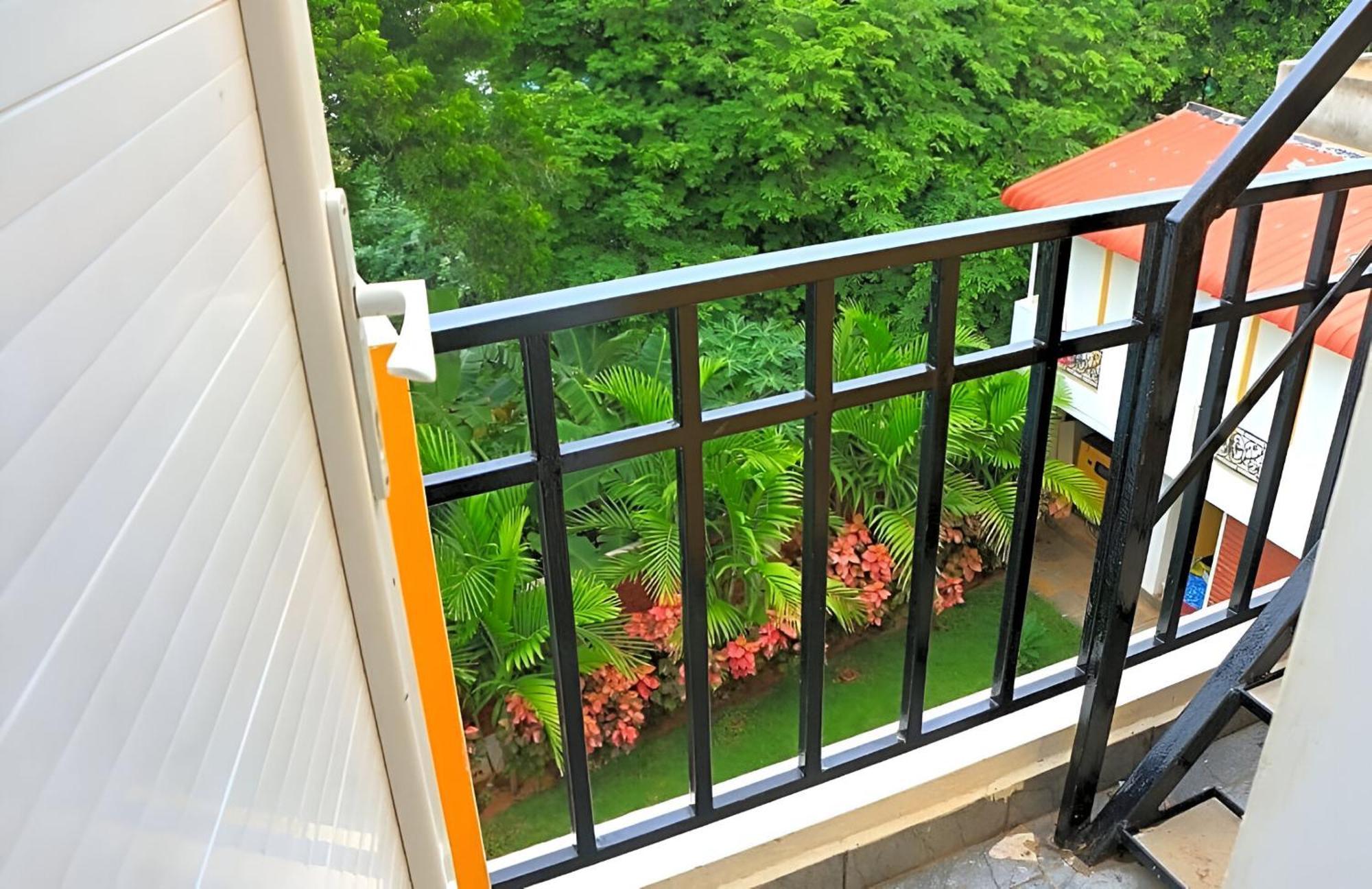 Le Holiday Inn Pondicherry Bagian luar foto