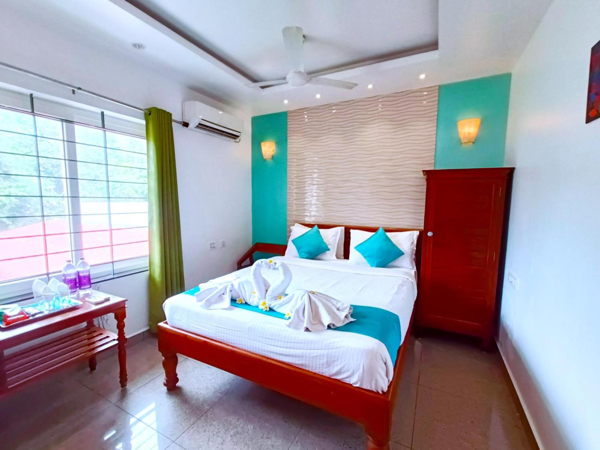 Le Holiday Inn Pondicherry Bagian luar foto